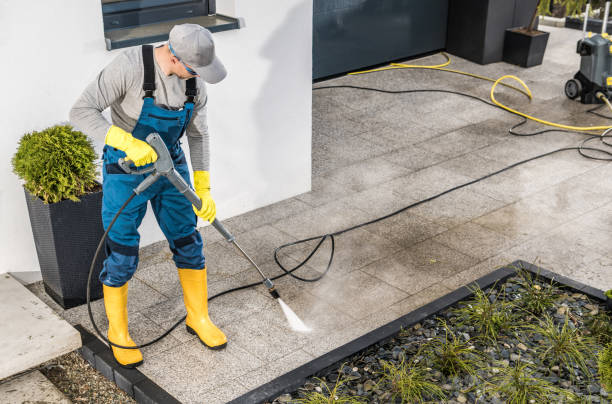Best Deck Pressure Washing  in Warrington, FL